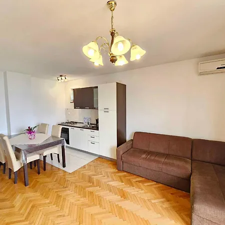 Appartement In 51455 Novi Vinodolski